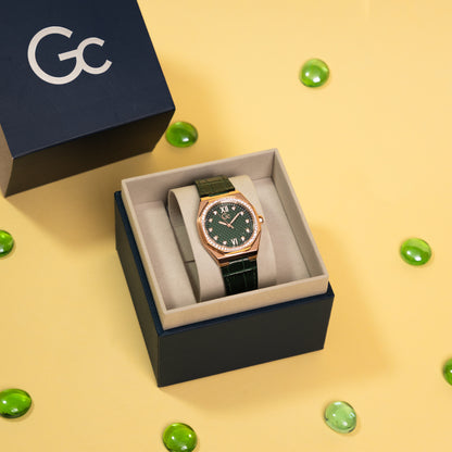 Royal Green Queen from the Guess collection - Coussin Sleek Lady Quartz, Stainless Steel & Leather Watch, 34mm